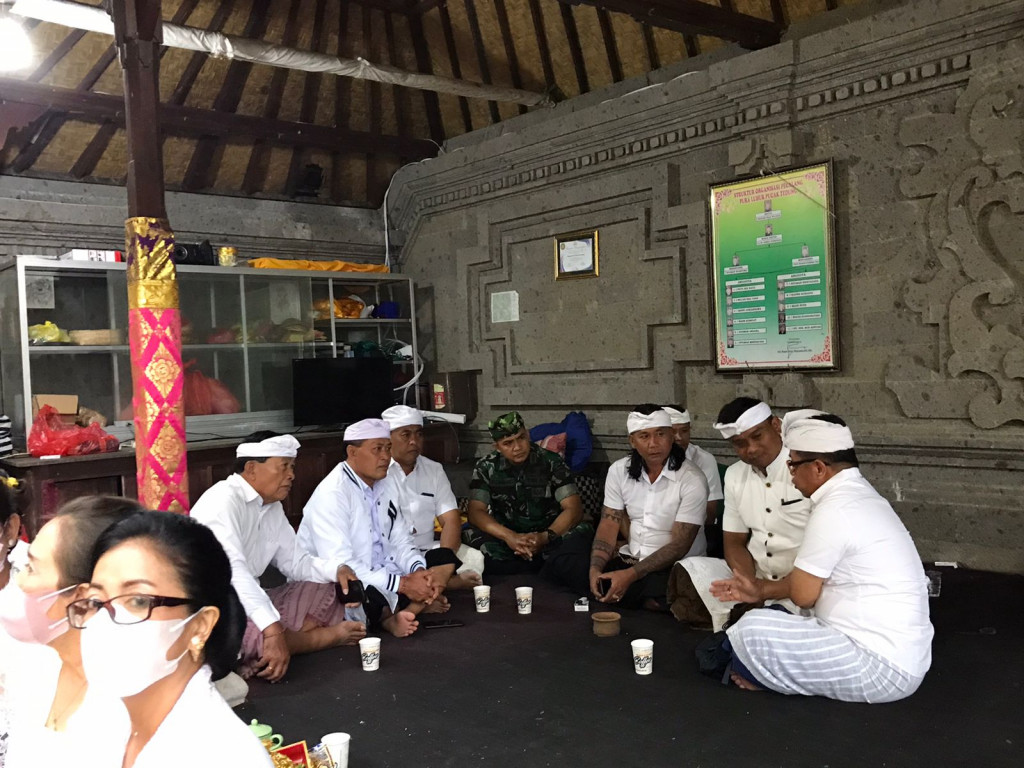 Pelaksanaan Tumpek Krulut Dengan Upacara Jana Kerthi, Di Pura Luhur Pucak Tedung